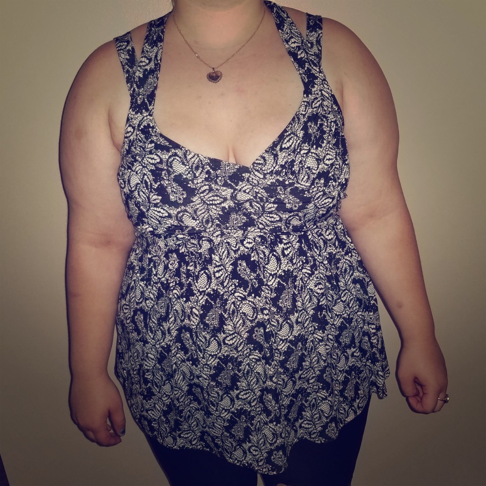 Cute black and white lace print tank top